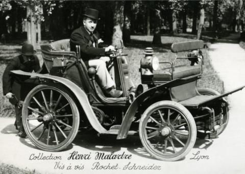 Henri Malartre dans une automobile - © Malartre