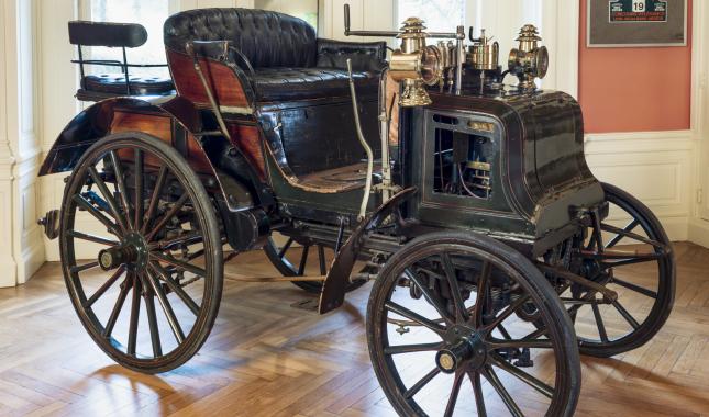 Automobile Panhard et Levassor de 1896, collections du Musée Malartre - © Bertrand Stofleth