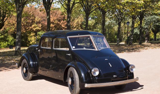 Automobile Stela de 1941, collections du Musée Malartre - © Bertrand Stofleth