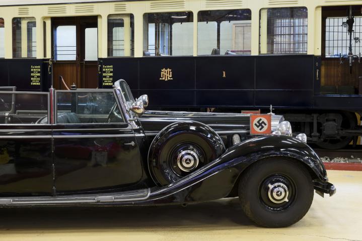 Détails de la Mercedes-Benz 770K du Musée de l'automobile Henri Malartre.