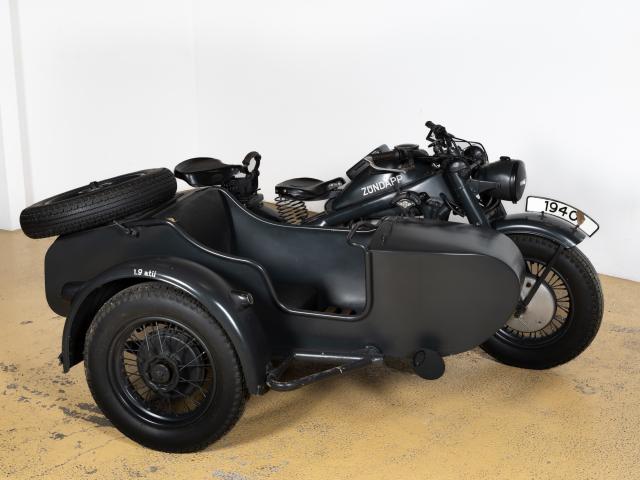 Attelage ZÜNDAPP KS 750 du Musée de l'automobile Henri Malartre.