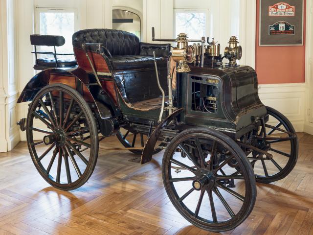 Automobile Panhard et Levassor - face