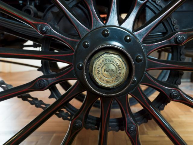 Automobile Panhard et Levassor - détail roue