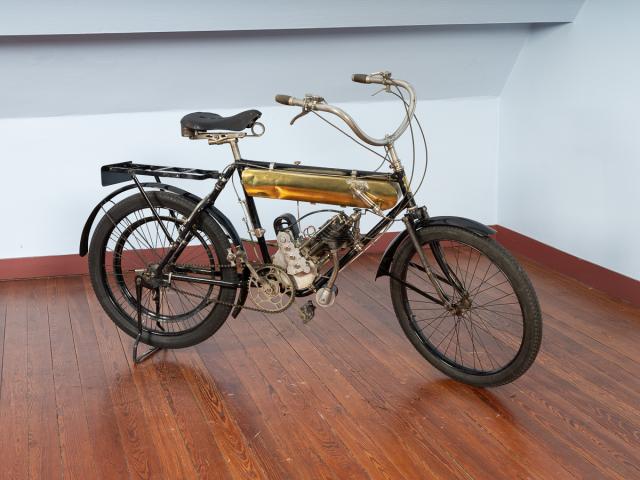 Motocyclette Deronziere - côté