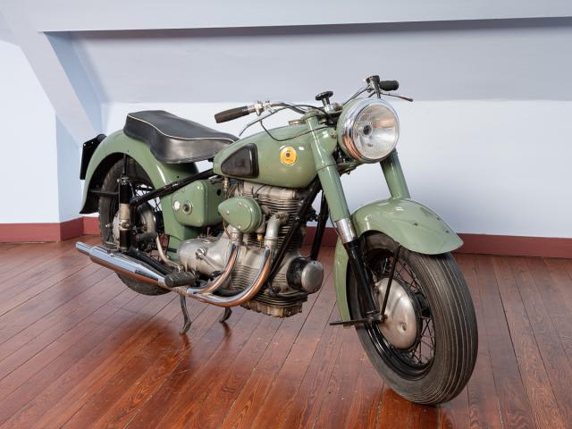 Motocyclette SUNBEAM S7 - côté droit