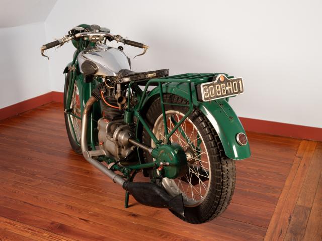 Motocyclette ULTIMA 500 cm3 - arrière