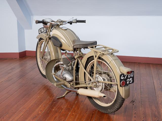 Motocyclette PEUGEOT Type 56 - arrière