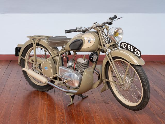 Motocyclette PEUGEOT Type 56 - côté droit