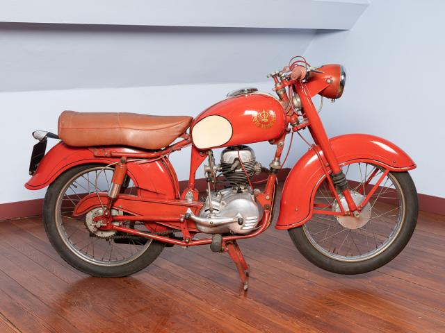 Motocyclette NEW IMPERIA - côté