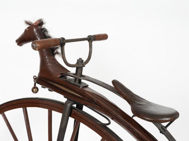 Grand bi a tete de cheval - detail cheval arriere