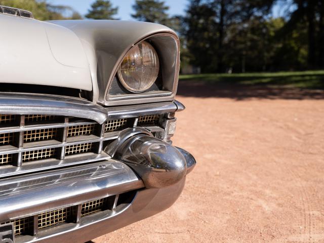 Automobile Packard Caribbean - detail phare
