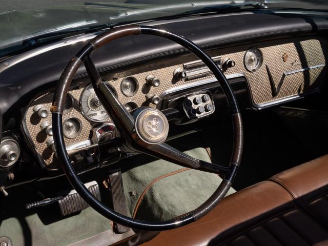 Automobile Packard Caribbean - detail interieur