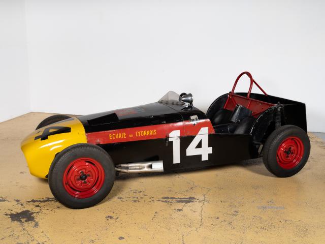 Automobile LOTUS-FORD "Super Seven" - Profil gauche