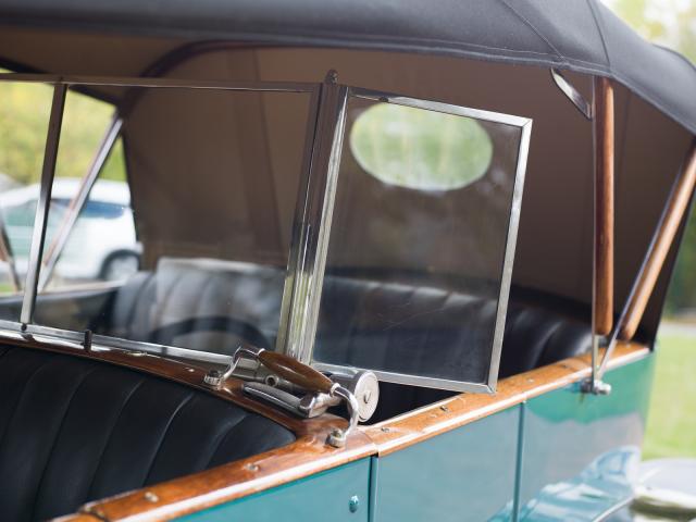 Automobile Rochet-Schneider type 15000 AO-5 Torpédo - Détail pare brise arrière