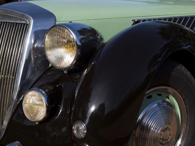 LANCIA Astura Spider Type 241 - Détail phares et garde boue