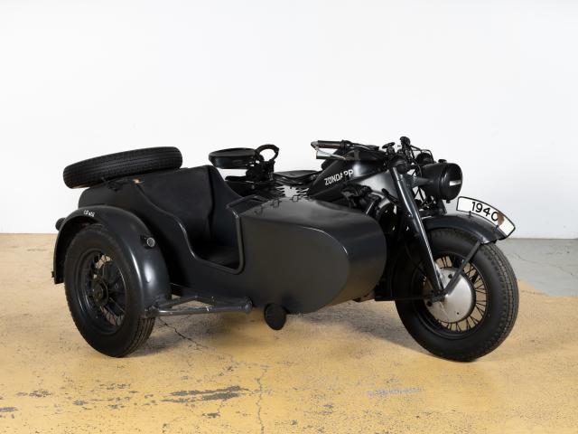 ZÜNDAPP KS 750 “Russie” - Profil droit 