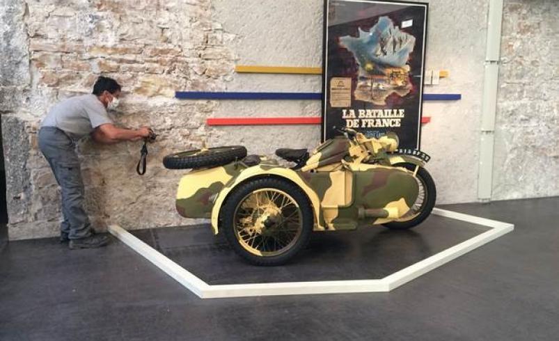 Moto Zundapp de 1937 à l'exposition "Une Etrange défaite" du CHRD Lyon en 2020 - © Malartre